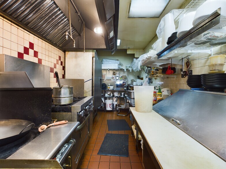 More Photos Of 2138 S Mannheim Rd, Westchester Restaurant For Sale