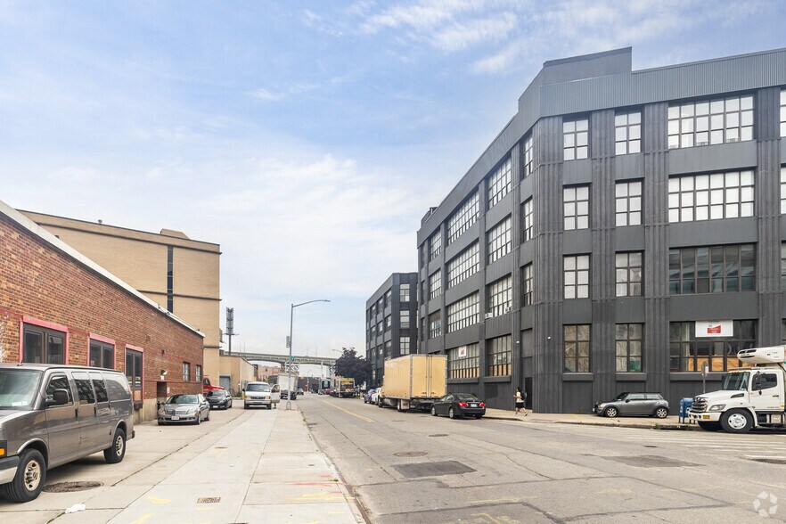 More Photos Of 47-32 Austell Pl, Long Island City Warehouse For Lease