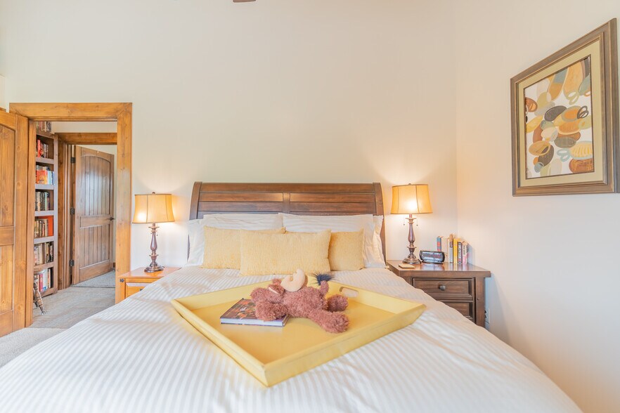 More Photos Of Quartz Lake, Delta Junction Lodge Meeting Hall For Sale