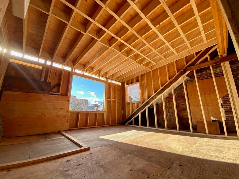 More Photos Of 29-31 Paige St, Lowell Office For Sale