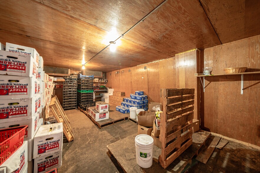 More Photos Of 39285 Snowline Circle, Oak Glen Specialty For Sale