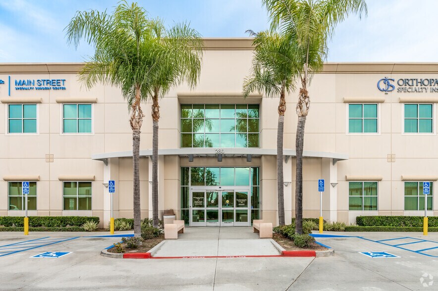 More Photos Of 280 S Main St, Orange Medical For Lease