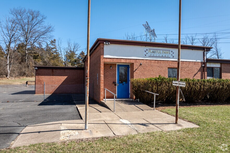 More Photos Of 64 Highway 202/31, Ringoes General Retail For Sale