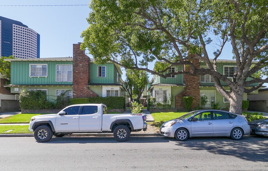 More Photos Of 233 N Hollywood Way, Burbank Apartments For Sale