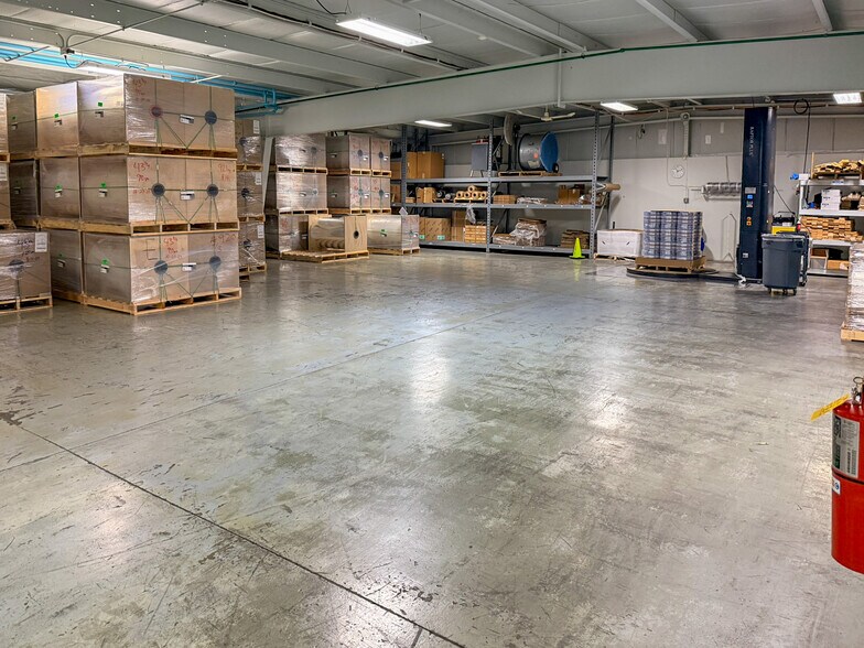 More Photos Of 741 Morris St, Fond Du Lac Industrial For Lease