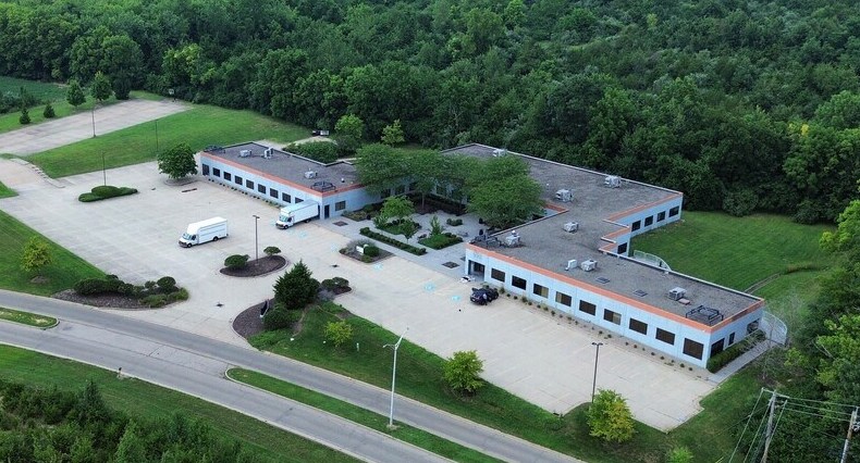 Primary Photo Of 1400 Commerce Center Dr, Franklin Flex For Sale