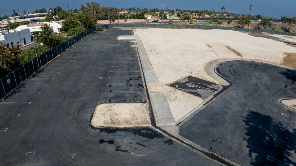 More Photos Of 17101 Bushard St, Fountain Valley Land For Lease
