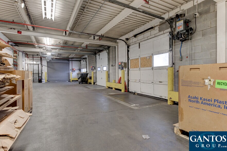 More Photos Of 1957 Beverly Ave SW, Grand Rapids Industrial For Sale