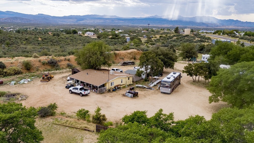 More Photos Of 8355-8365 S Highway 89, Kirkland Trailer Camper Park For Sale