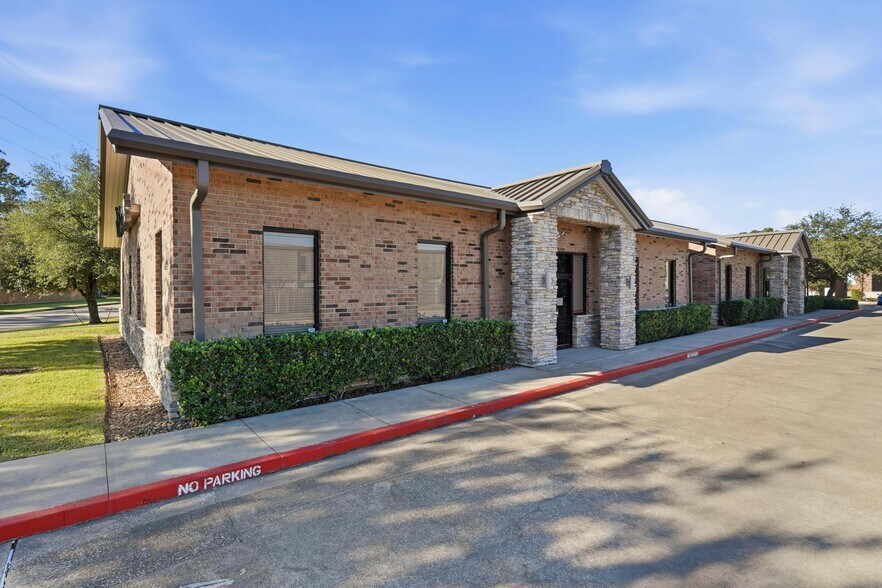 Primary Photo Of 15440 Ridge Park Dr, Houston Office For Sale
