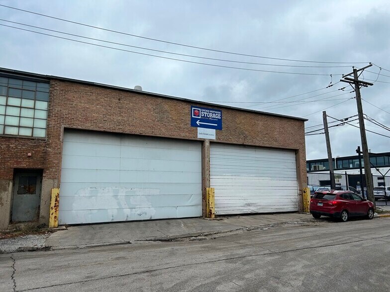 More Photos Of 2950 N Western Ave, Chicago Manufacturing For Lease