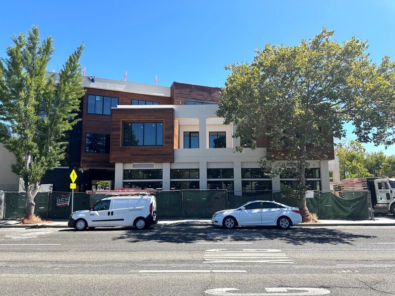 Primary Photo Of 4115 El Camino Real, Palo Alto Storefront Retail Office For Sale