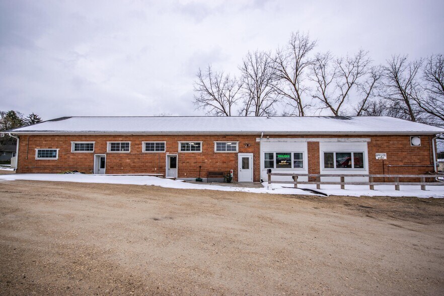 More Photos Of 625 Menomonee St, Theresa Warehouse For Lease