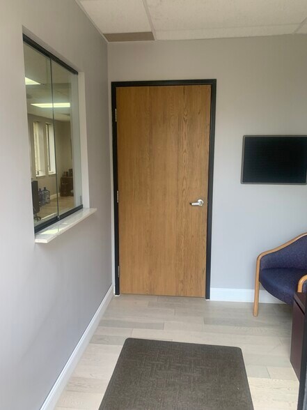 More Photos Of 35360 Forton Ct, Clinton Township Warehouse For Lease