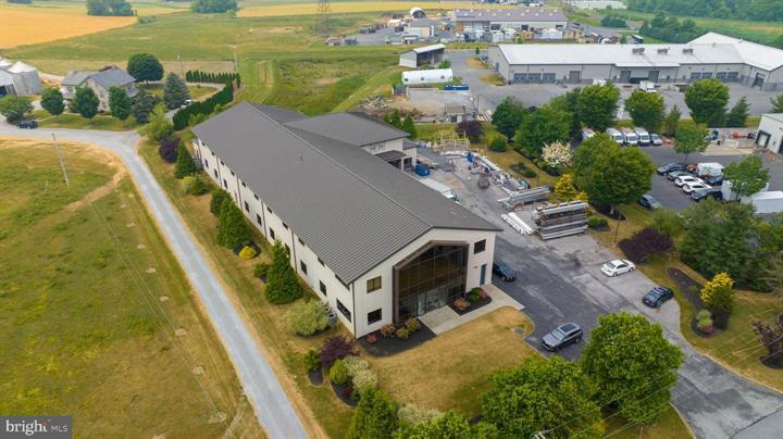 More Photos Of 206 W Kendig Rd, Willow Street Warehouse For Lease