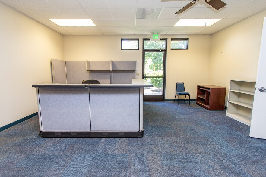 More Photos Of 971 E Broadway Ave, Atwater Office For Lease