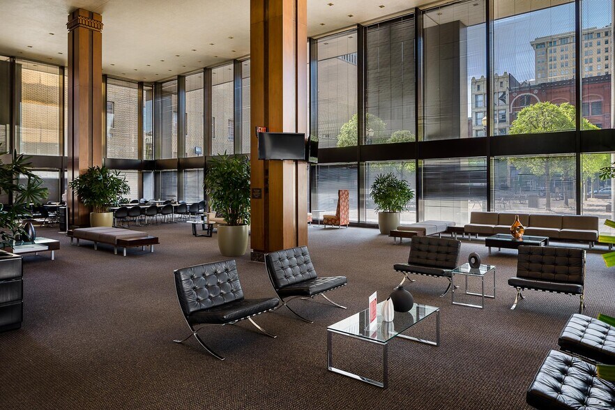 More Photos Of 101 S 5th St, Louisville Office For Lease