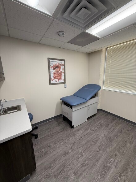 More Photos Of 1250 E Cliff Dr, El Paso Medical For Lease