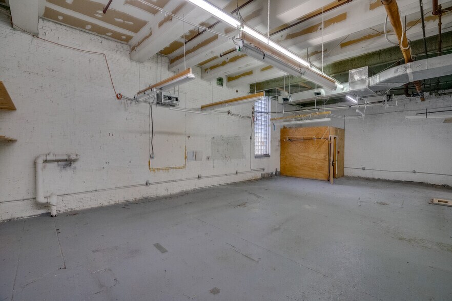 More Photos Of 2038 S Juniper St, Philadelphia Apartments For Lease