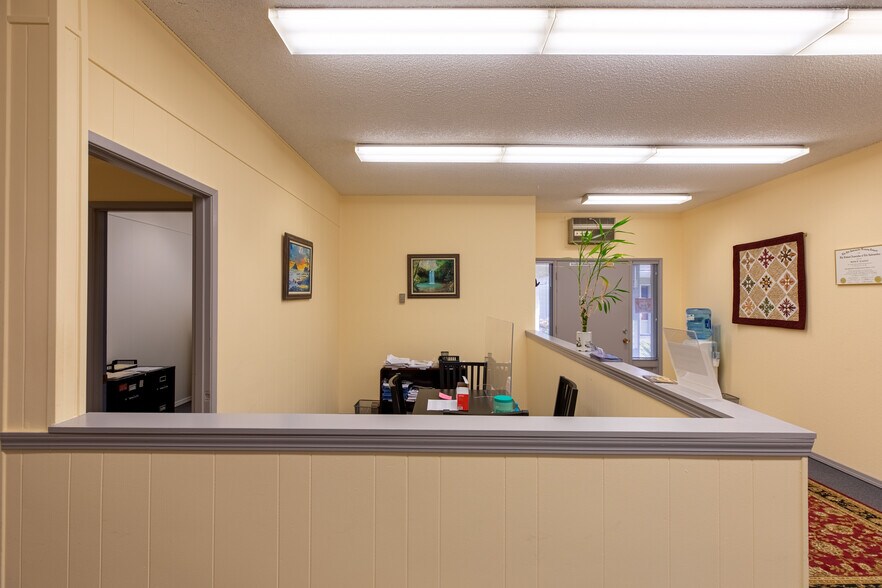 More Photos Of 1860 Virginia Ave, North Bend Medical For Sale