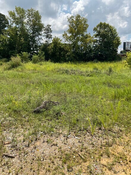 More Photos Of 669 W Broad St, Cookeville Land For Sale