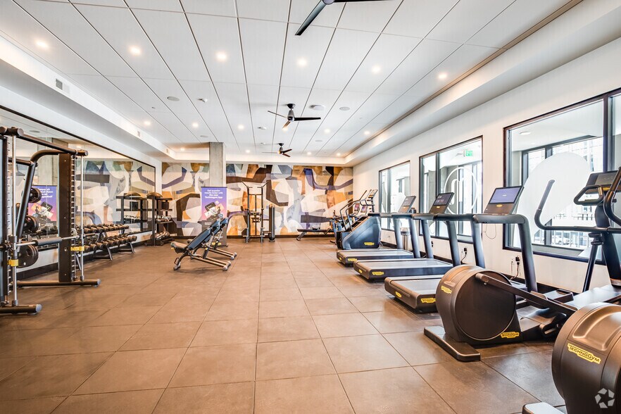 More Photos Of 650 Portland Ave S, Minneapolis Apartments For Lease