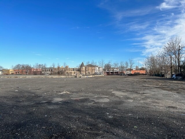 More Photos Of 206-238 N 12th St, Newark Land For Lease