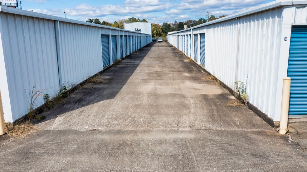 4401 Jaybird Rd, Bessemer, AL 35020 Self Storage For Sale