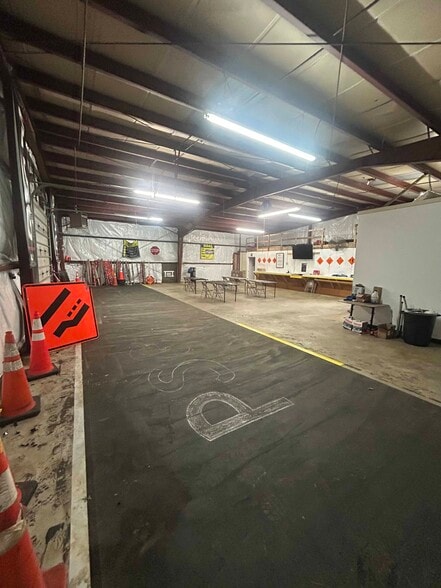 More Photos Of 92 Thompson St, Asheville Warehouse For Sale