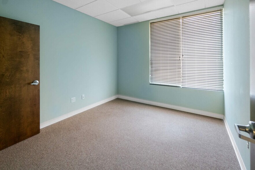 More Photos Of 271 Route 25A, Wading River Medical For Lease