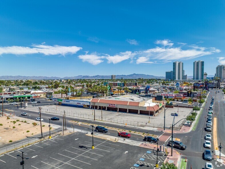 More Photos Of 1700 Las Vegas Blvd, Las Vegas Restaurant For Sale