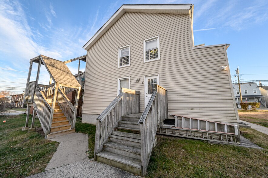 More Photos Of 122 S Rosewell Ave, South Amboy Apartments For Sale
