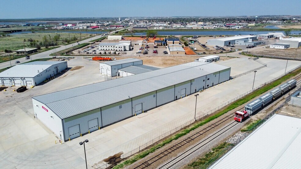 More Photos Of 420 22nd Ave NE, Williston Light Manufacturing For Lease