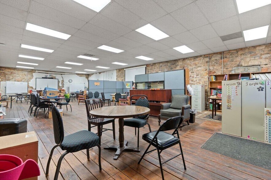 More Photos Of 217 W Jackson St, Ione Storefront Retail Office For Sale