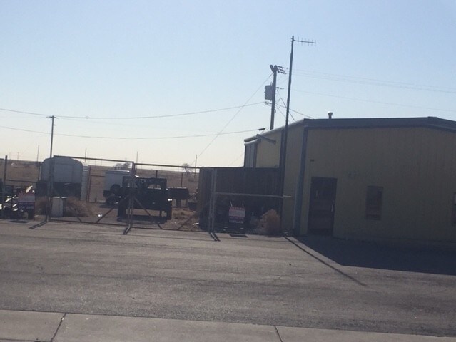 More Photos Of 2330 S Main Ave, Lovington Warehouse For Lease