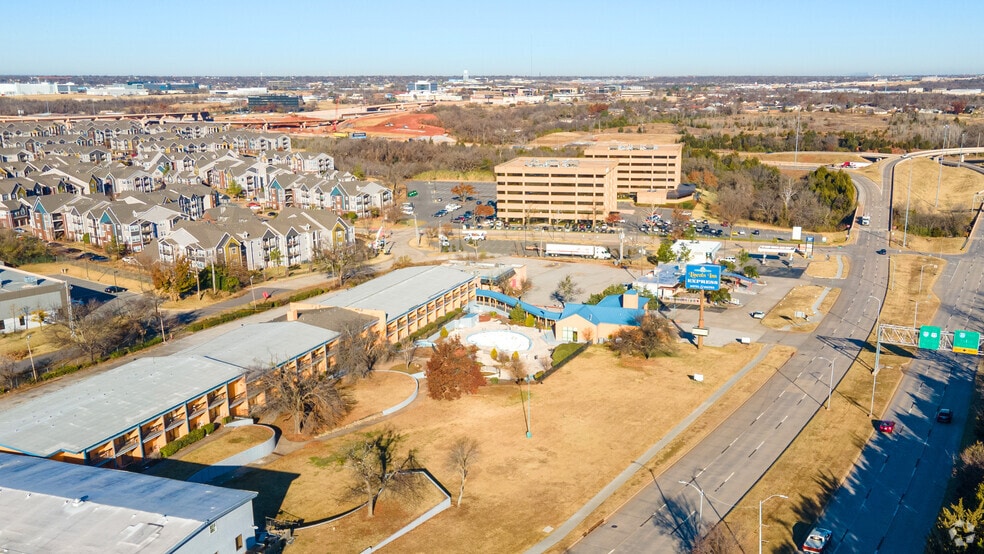 More Photos Of 5405 N Lincoln Blvd, Oklahoma City Hotel For Sale