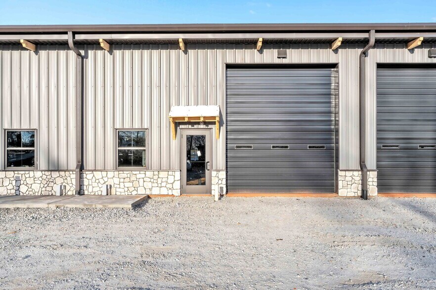 More Photos Of 3828 101 hwy, Greer Industrial For Lease