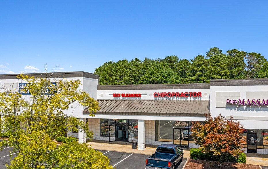 More Photos Of 1580 Holcomb Bridge Rd, Roswell General Retail For Lease