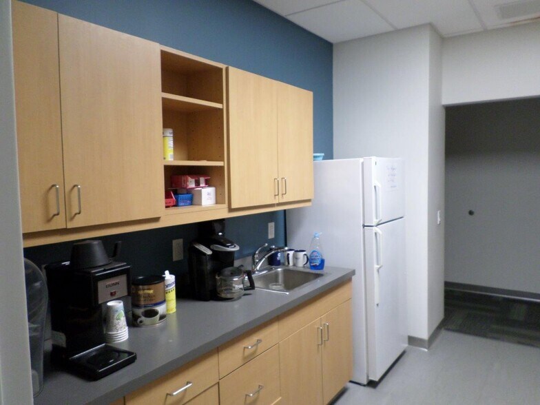 More Photos Of 1401 N Keyser Ave, Scranton Office For Sale