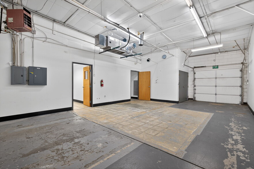 More Photos Of 12860 W Cedar Dr, Lakewood Light Manufacturing For Lease