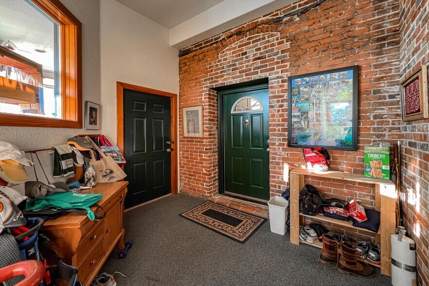 More Photos Of 418-420 Main St, Longmont Storefront For Sale