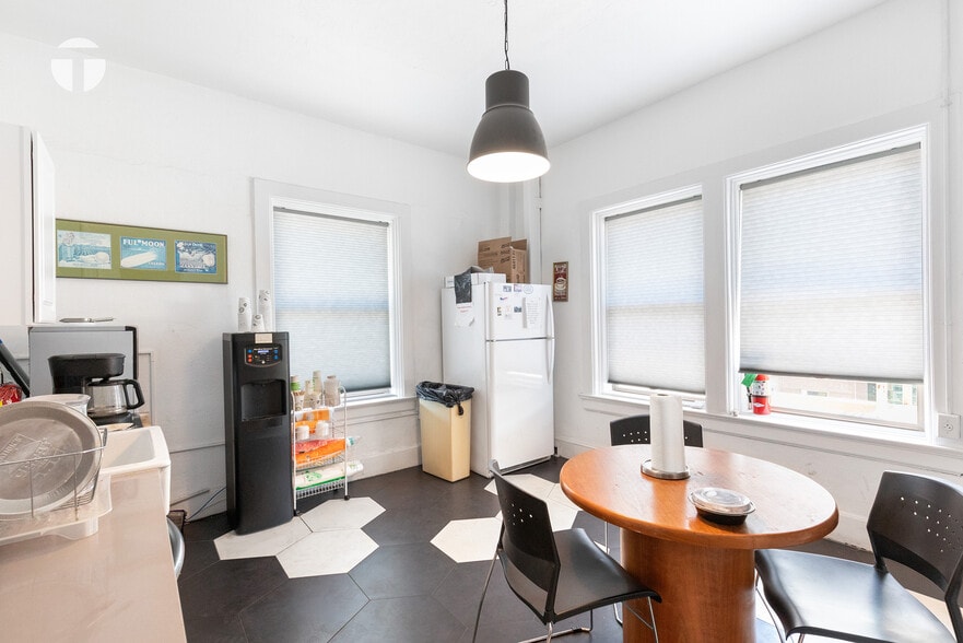 More Photos Of 110 N San Joaquin St, Stockton Office For Sale