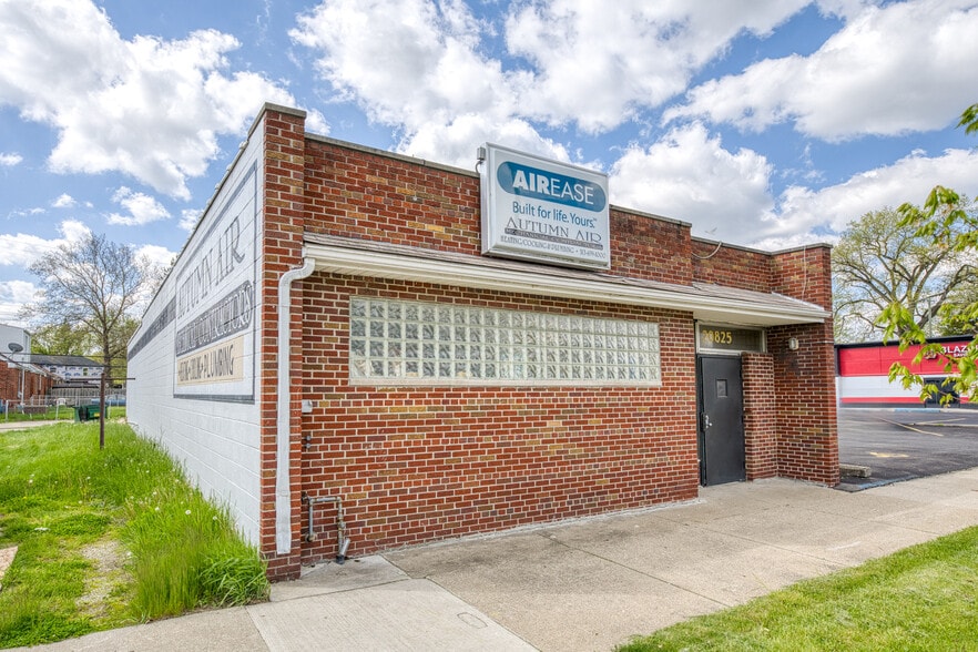 More Photos Of 20825 Plymouth Rd, Detroit Medical For Sale