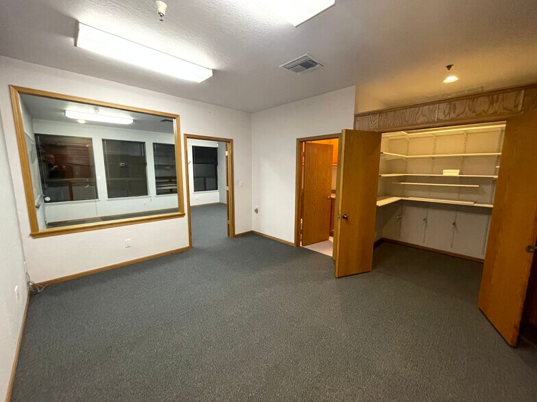 More Photos Of 295 Highway 50, Stateline Office For Sale
