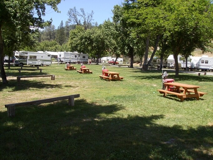 Primary Photo Of 7420 Rush Creek Rd, Lewiston Manufactured Housing Mobile Home Park For Sale