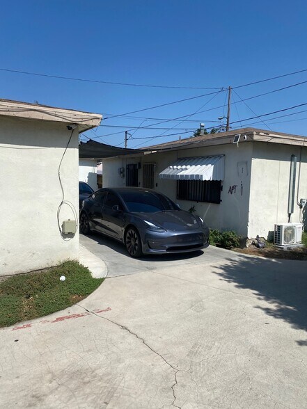 More Photos Of 6624 Flora Ave, Bell Apartments For Sale