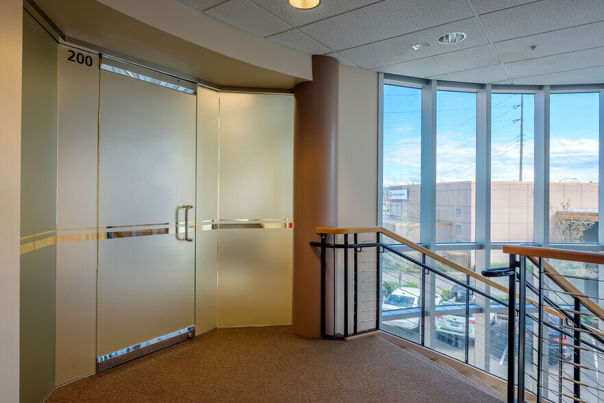 More Photos Of 1406 SE 164th Ave, Vancouver Office For Lease