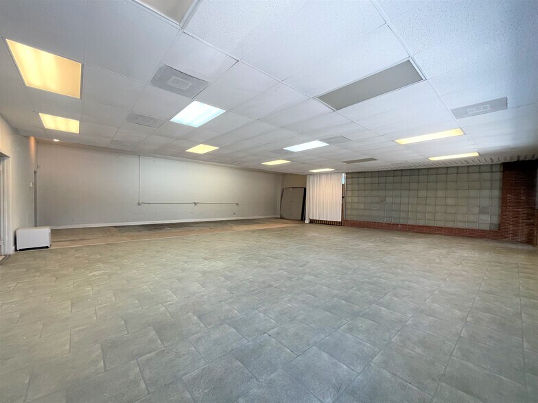 More Photos Of 1443 N E St, San Bernardino Freestanding For Sale