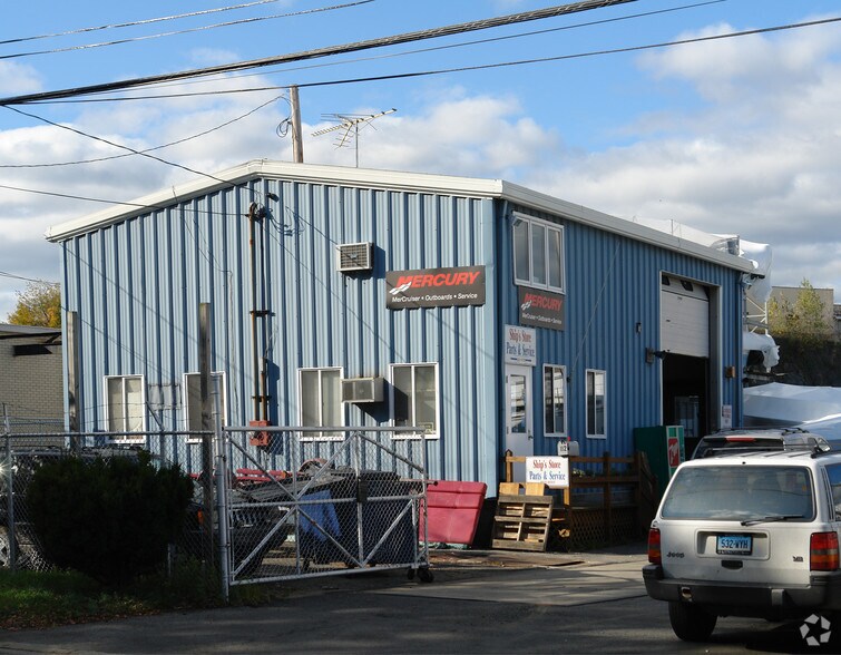 More Photos Of 112 S Water St, Greenwich Marina For Sale