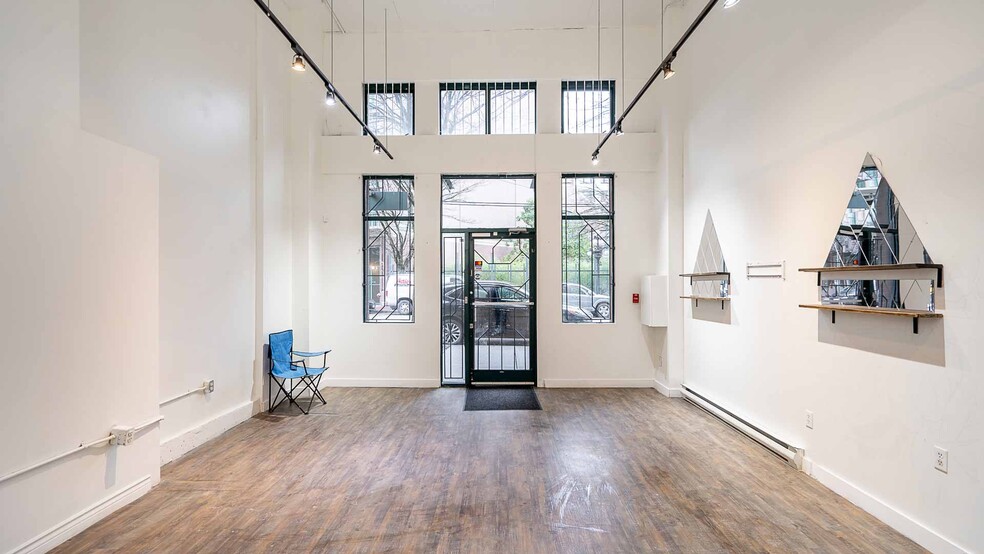More Photos Of 26 Cordova St E, Vancouver Storefront For Lease